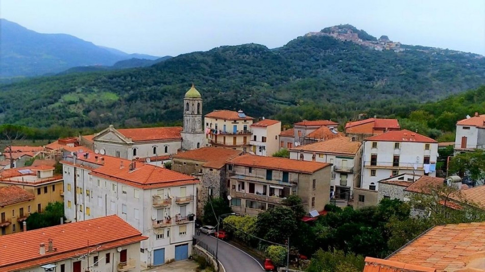 А вие знаехте ли? Китно градче и планина в Италия носят името на страната ниСНИМКИ
