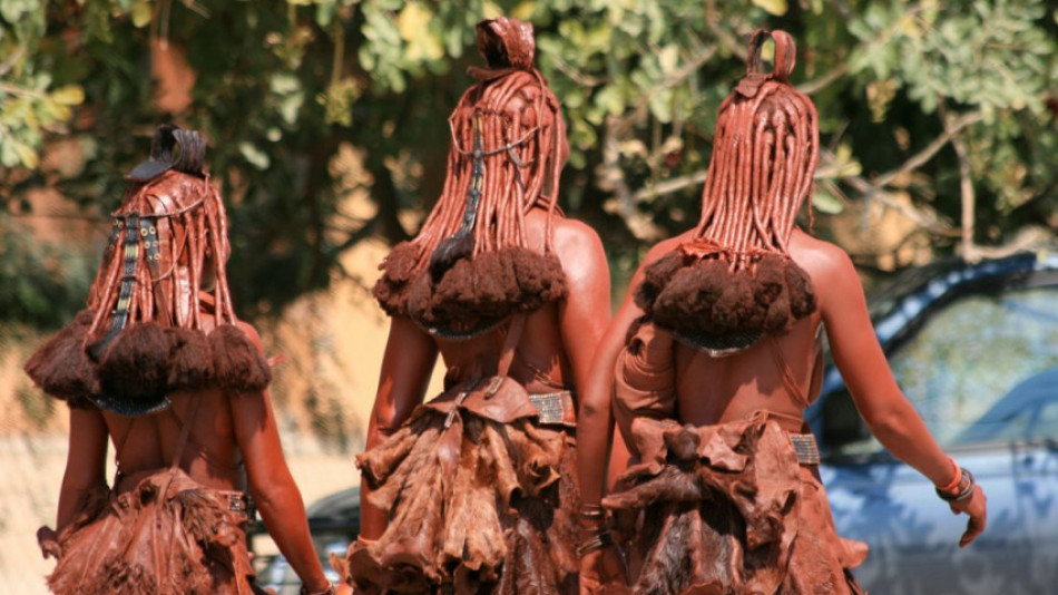 Необичайните закони на племето Химба, на чиито жени е строго забранено да се къпят!