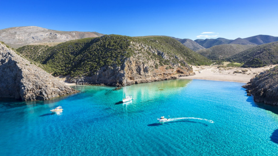 Кралството на тюркоазено синьото море: Тази европейска страна крие едни от най-красивите плажове в света