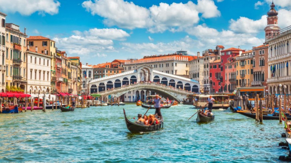 Венеция ще изисква входни такси от следващата година