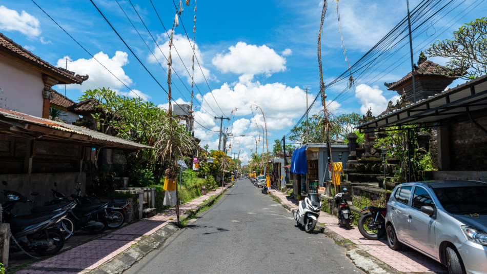 Британка показа луксозно настаняване в Airbnb в Бали и го сравни със затвор ВИДЕО
