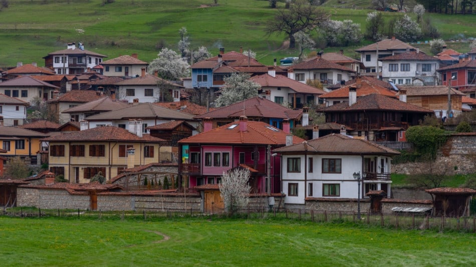 Авраталан - кой красив български град е носил това име