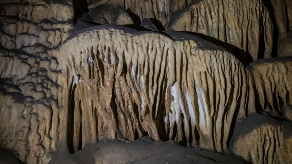Българи разказват за чудодейни изцеления от сълзите на тази прочута пещера
