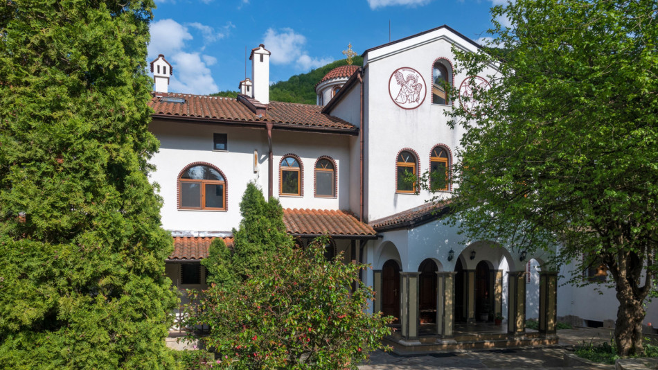 Врачешкият манастир е построен за победата на цар Иван Асен II при Клокотница