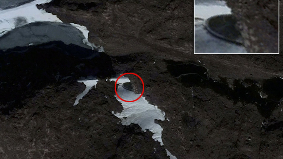 Странно откритие на Google Maps показва къде води мистериозна врата в Антарктика СНИМКА