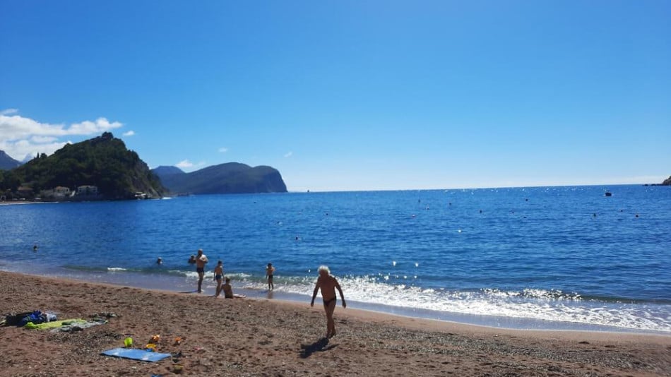 Адска твар изпълзя на адриатически плаж, туристите в паника СНИМКИ